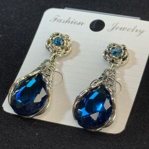 Fashion Jewelry Silver Tone Dangle Statement Earrings 1.5inch